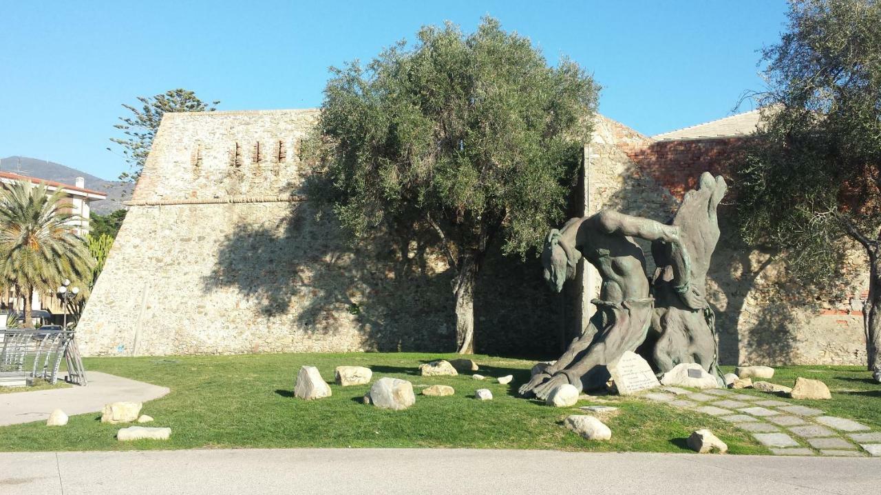 Villa Monteggia Sanremo Bagian luar foto