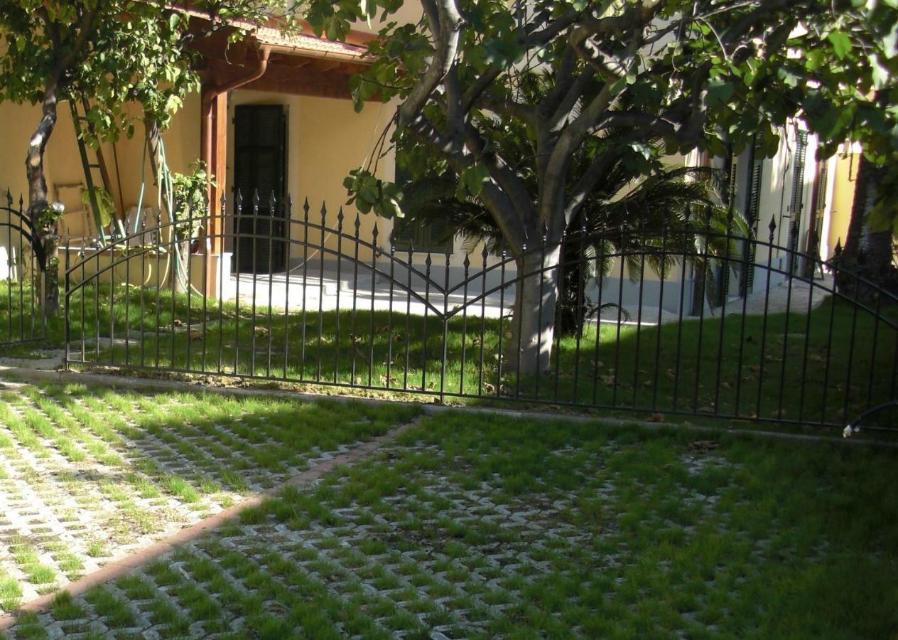 Villa Monteggia Sanremo Bagian luar foto